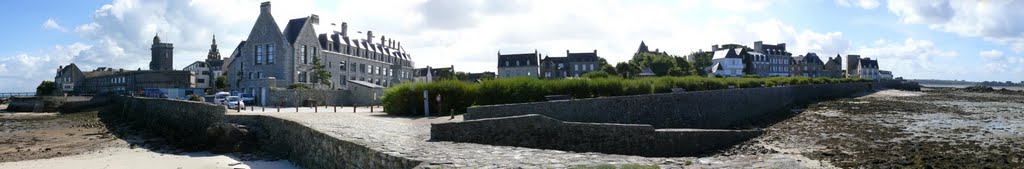 Roscoff- Panorama de la Station biologique au Laber - 6 octobre 2010 by Pierre Cuzon