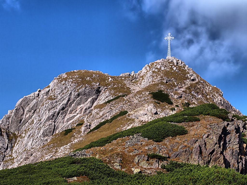 View from Kondracka Przełęcz on Giewont_Ambiq by Ambiq