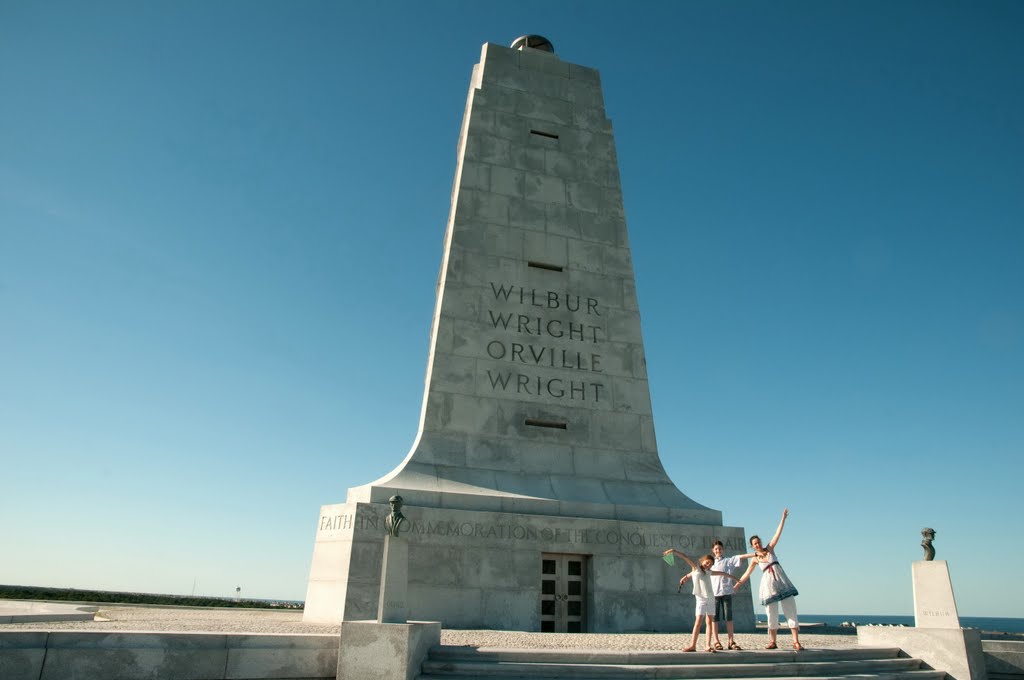 Wright Brothers Memorial by Thoralf Schade