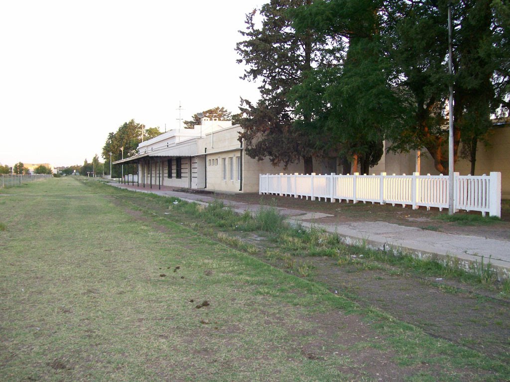 Estación Santa Rosa by Facundo  Morando