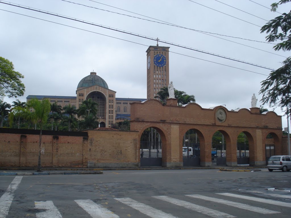 Aparecida by Rodrigo Pereira da S…