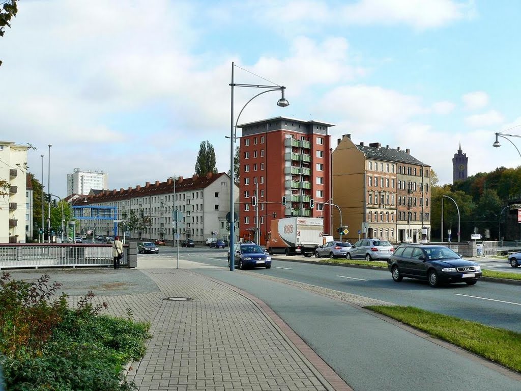 Chemnitz - Kreuzung Reichsstrasse / Annaberger Strasse mit Blick auf den Turm der ehem. Textilmaschinenfabrik Schubert und Salzer, zur DDR Zeit VEB Wirkmaschinenbau by Thomas Eichler