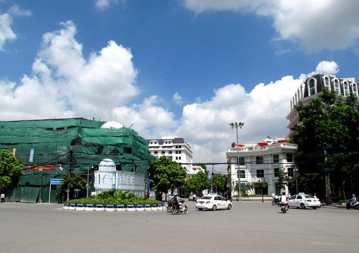 Tràng Tiền, Hoàn Kiếm, Hà Nội, Vietnam by Phuot