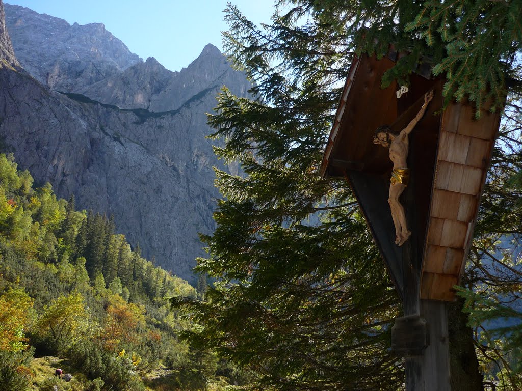 Near Höllentalangerhütte by Werner R.