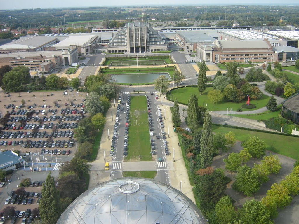 Laeken, Brussels, Belgium by abelisaurus