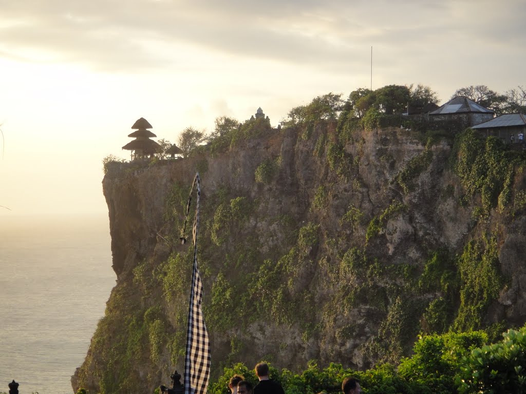 Templo Uluwatu, Bali by Pedro José Collado