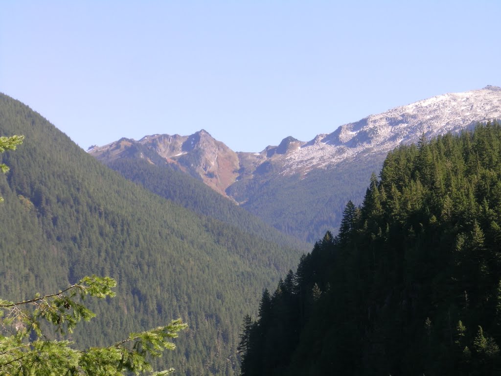 View Point Cascade River Road by motodanny