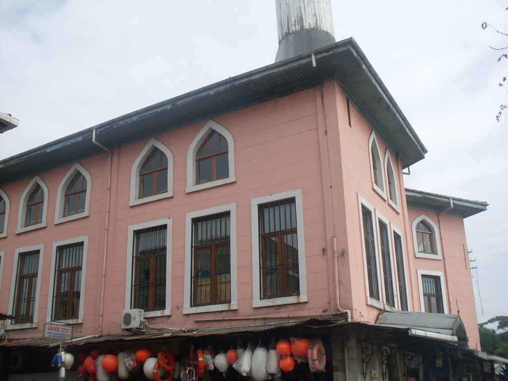 Beyoğlu, Karaköy, Makbul İbrahim Paşa Camii 3 by Kasım OKTAY