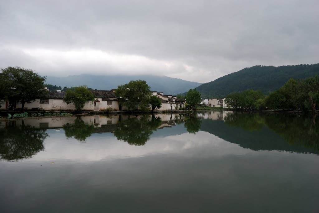 Yixian, Huangshan, Anhui, China by Tang Ruixun