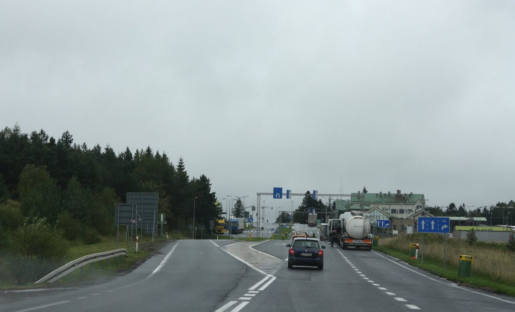 Border Poland - Slovakia (Barwinek) by Oleg Son