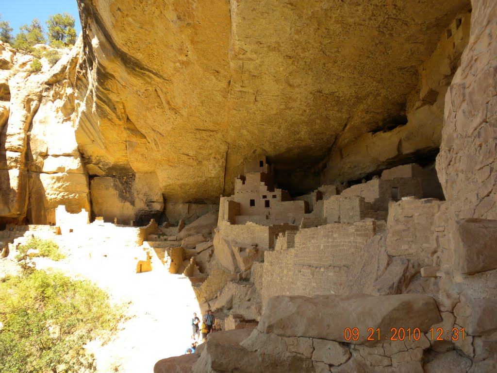 The Cliff Palace by lestye