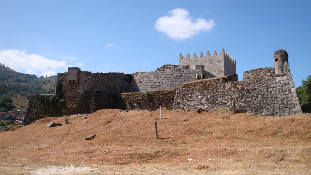 Castelo do Lindoso by filipe_