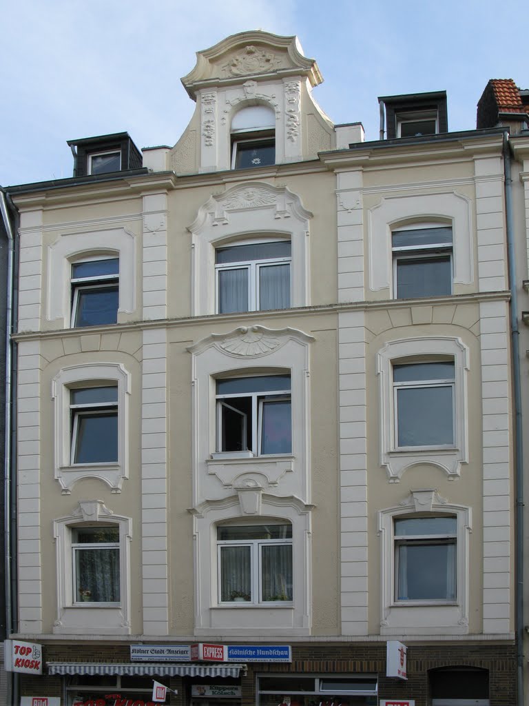 Köln-Mülheim, Schützenhofstraße 30 by Wensky