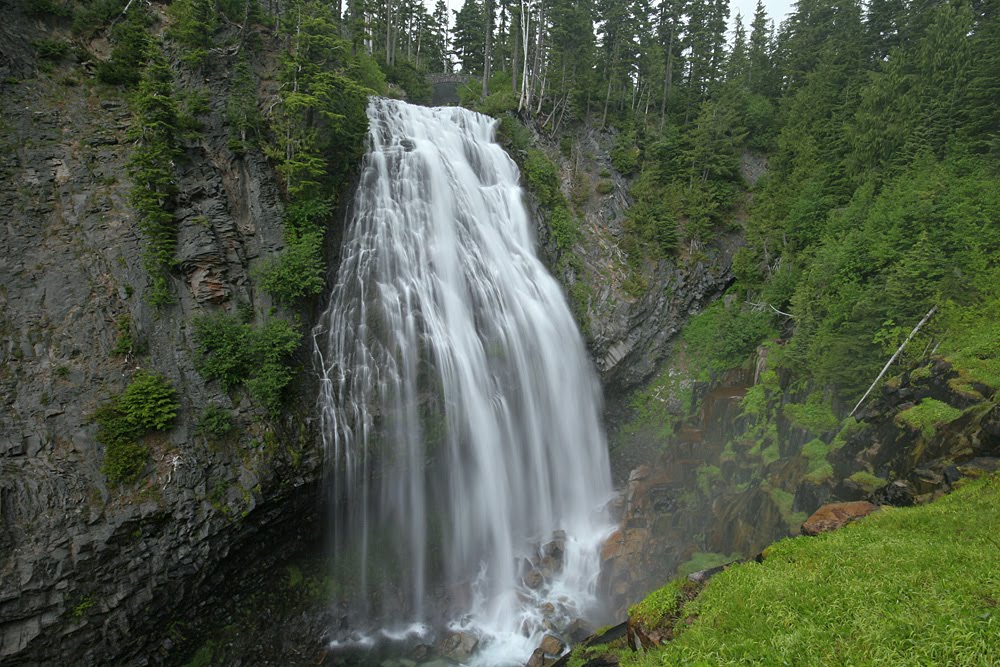 Narada Falls by Dean Goss