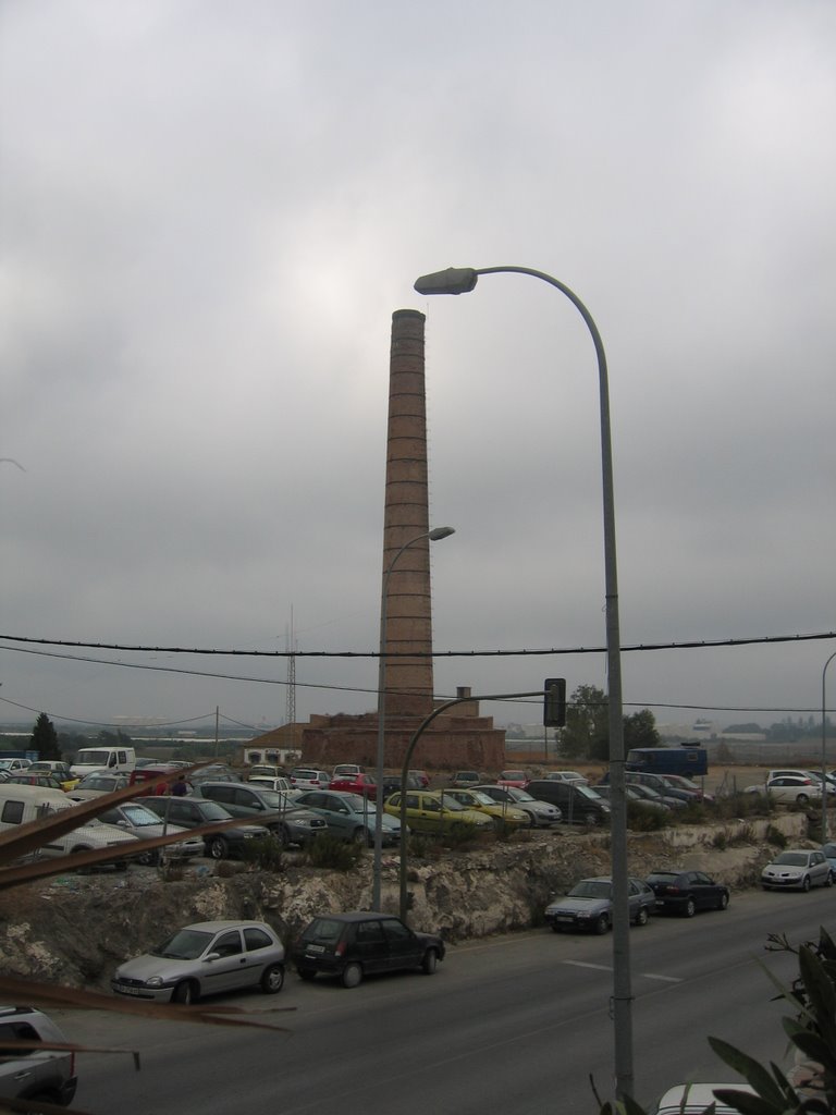 La chimenea de la alcolera by Quino Cascorro