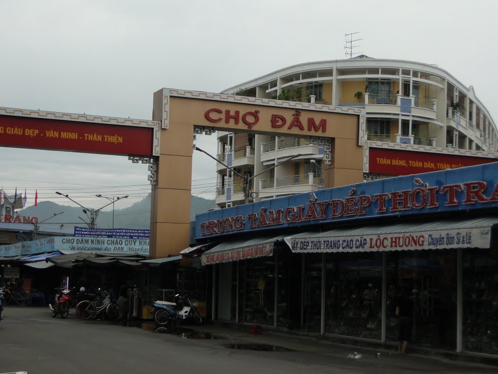 Chợ Đầm Nha Trang by Ngọc Viên