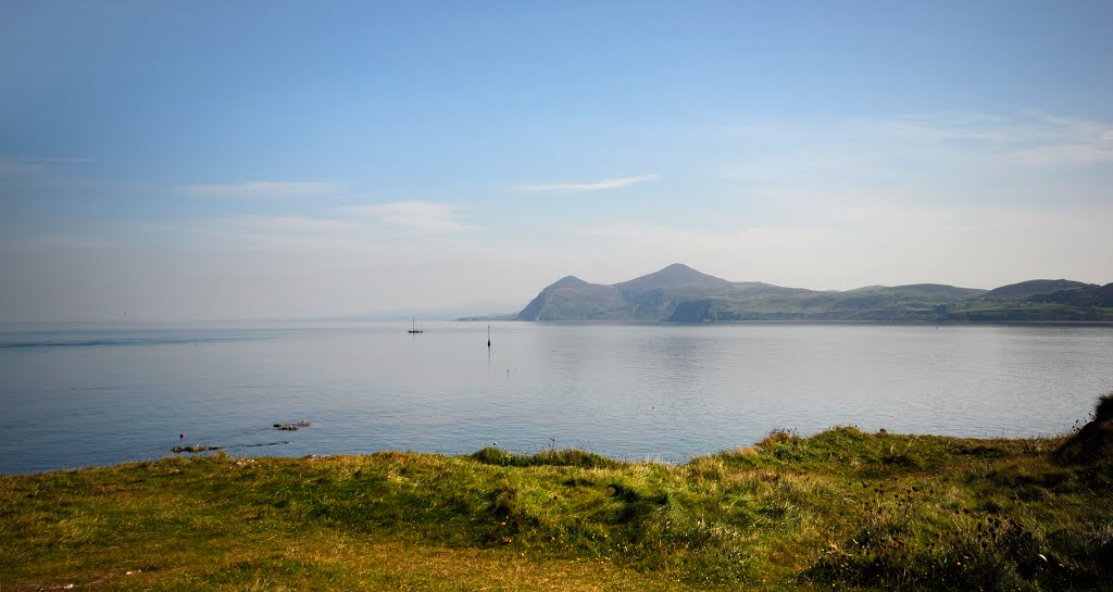 Taken from near to Twym Porth Dinllaen. by Bob McCraight