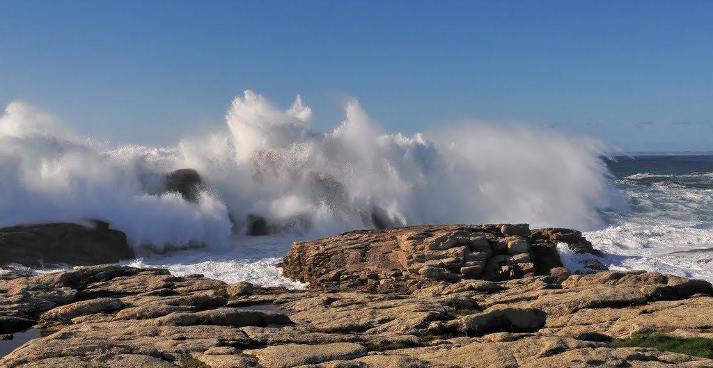 St-Guénolé - the tsunami by BritPlom