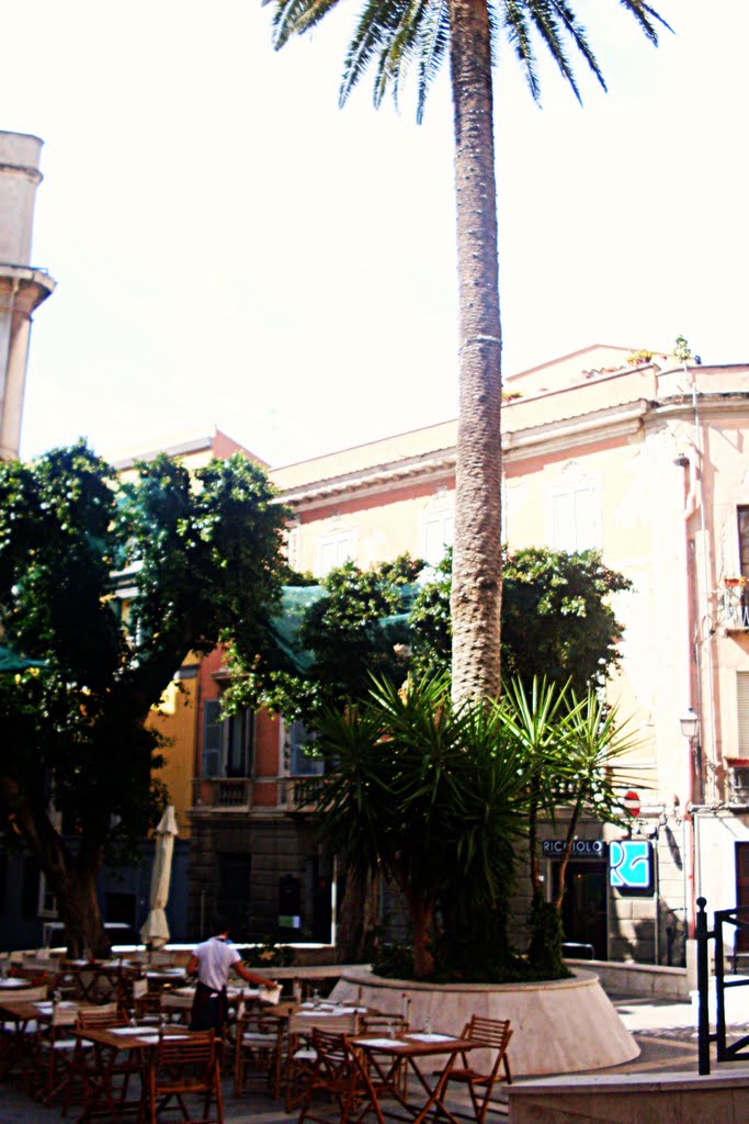 Piazza Savoia, Cagliari by KotiKiller