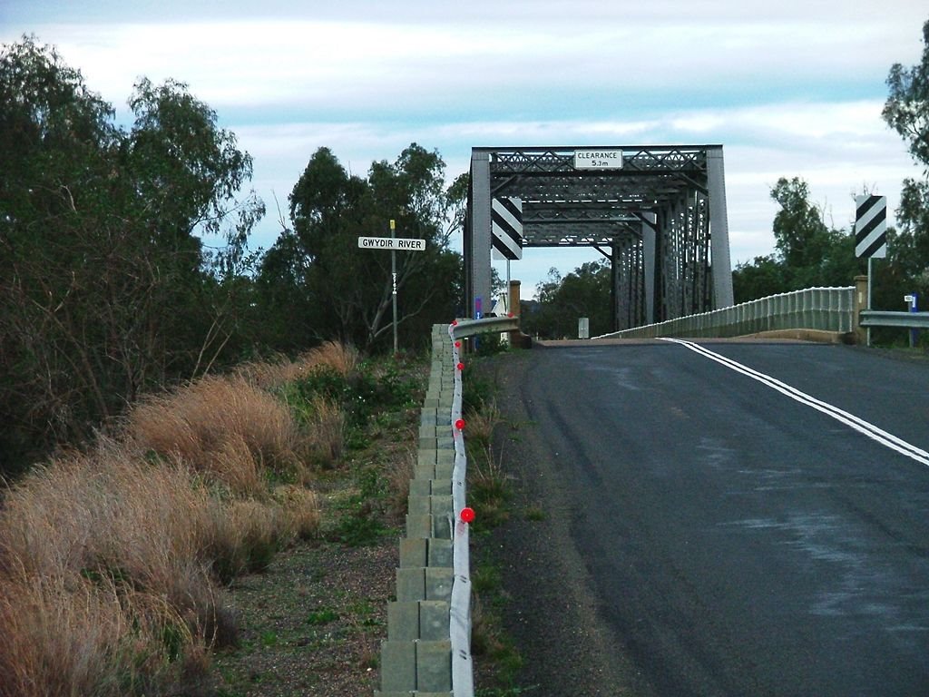 Gwydir River Bridge, Gravesend by EcologistGreg