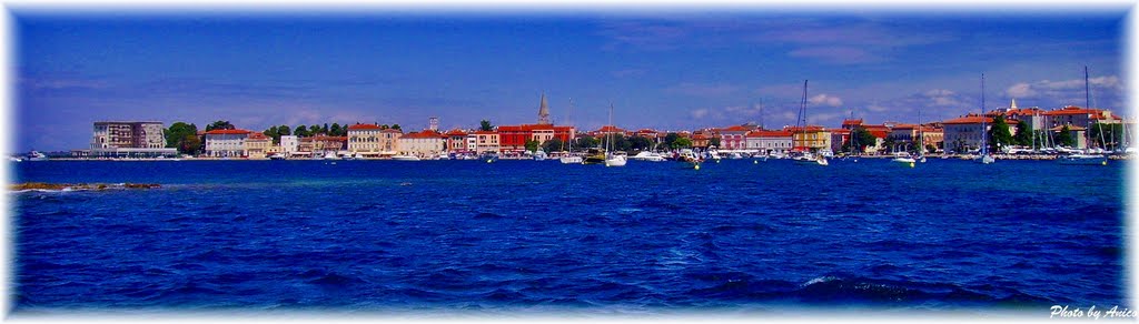 Porec kikötő a tenger felől by anico61