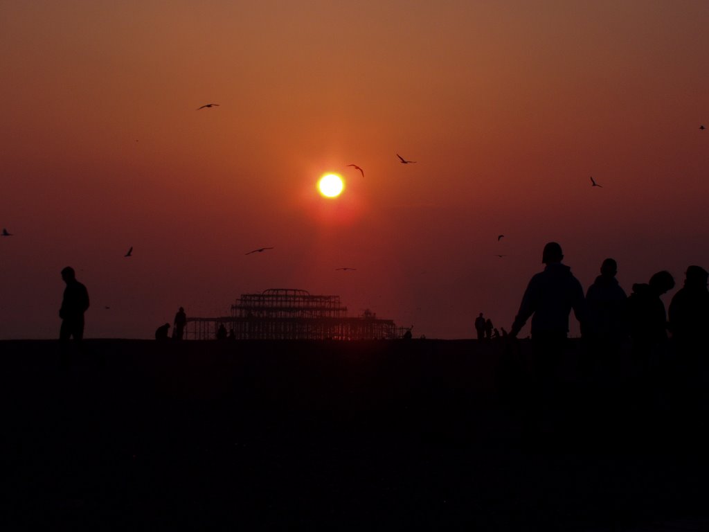 Brighton Pier by Peter Ligdopoulos