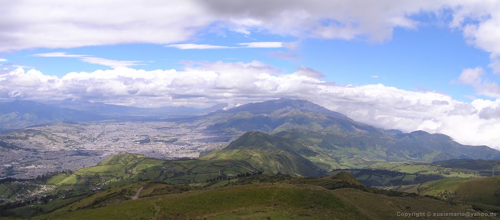 Ecuador > Quito : North -> South View from Cruz Loma - Teleferico by SusieMario