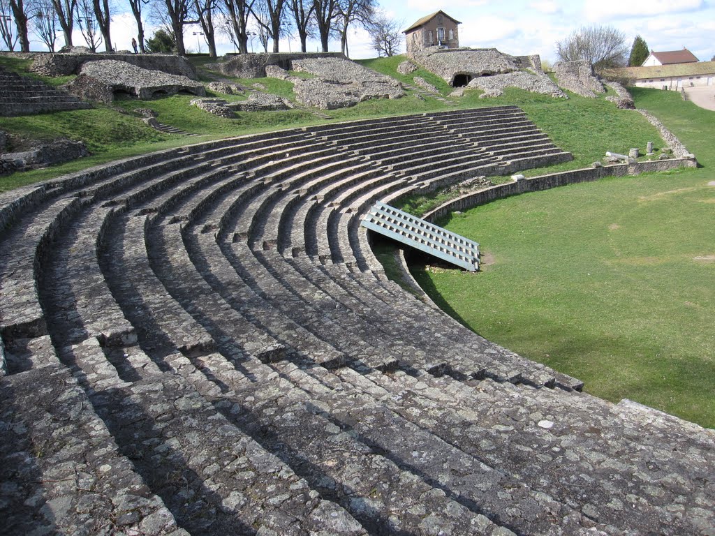 Théâtre Gallo-Romain d'Autun by Toopil