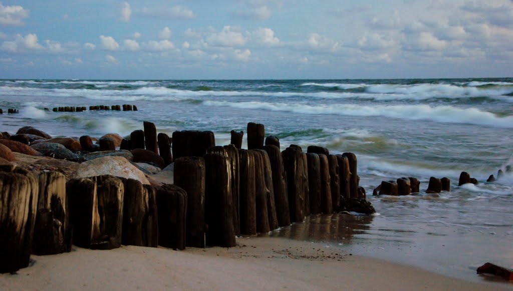 Sea at night, Latvia by Renatorius (Reno)