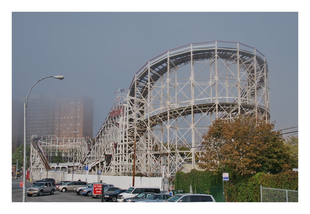 NYC, Coney Island by Palcivallo