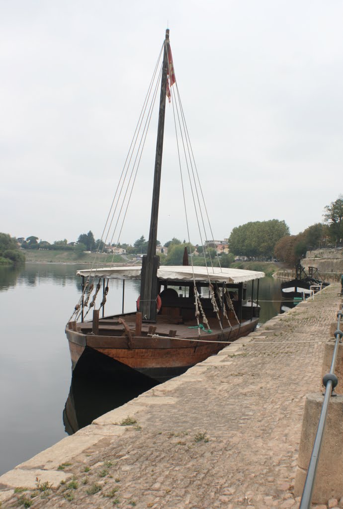 Barges at rest by Keep Clicking