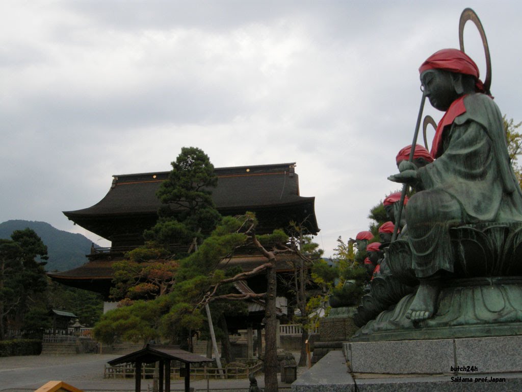 Zenko-ji temple,Nagano city,Nagano pref　善光寺（长野市）　善光寺（長野市） by butch24h