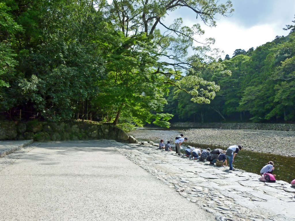 The Inner Shrine of Ise-Isuzu river (3) by kawamura masamichi