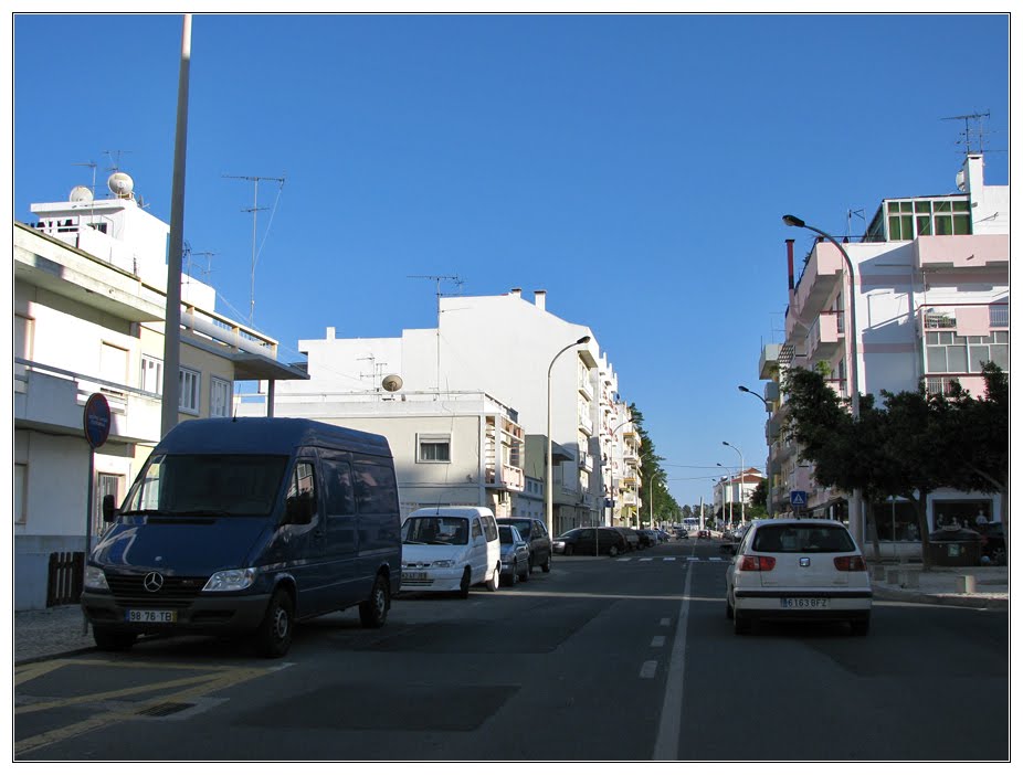 Rua Eça de Queiroz by Barragon