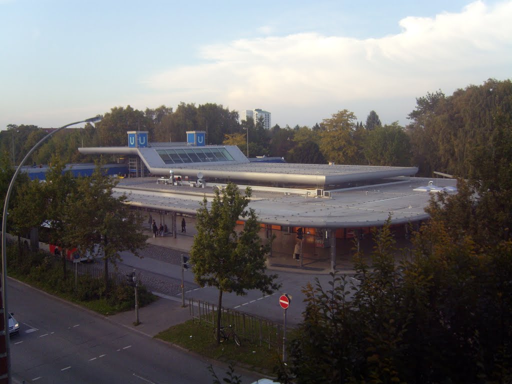 Erneuerter U-Bahnhof Billstedt by mega_viti