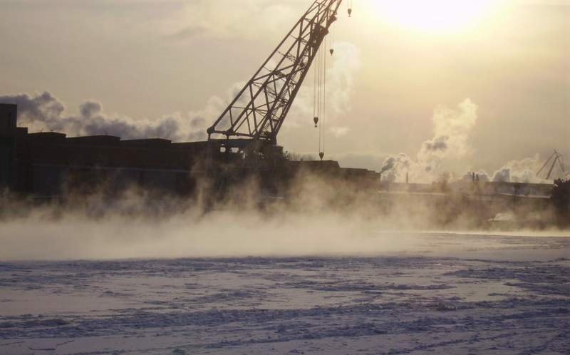 Санкт-Петербург, 2006.01.22. Вид на Адмиралтейские верфи с наб. Лейтенанта Шмидта. by _art