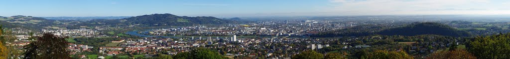 Panorama of Linz from Pöstlingberg by Ádám Erdélyi