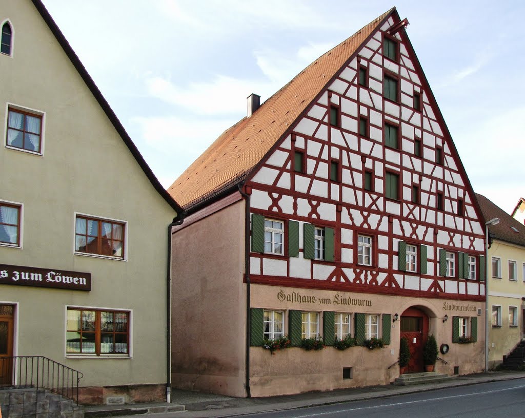 Heideck - Brauerei und Gasthaus "Zum Lindwurm" (erb. Mitte des 18. Jh.) by Rudolf Henkel