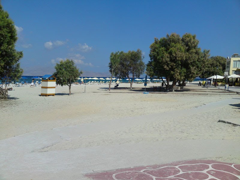 Beach in Mastichari by Bartosz Cichy