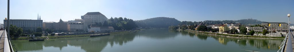 Linz, Donau Niebelungenbrücke by SUserX