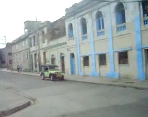 Avenida de Trocha,Santiago de Cuba by BZT-0333