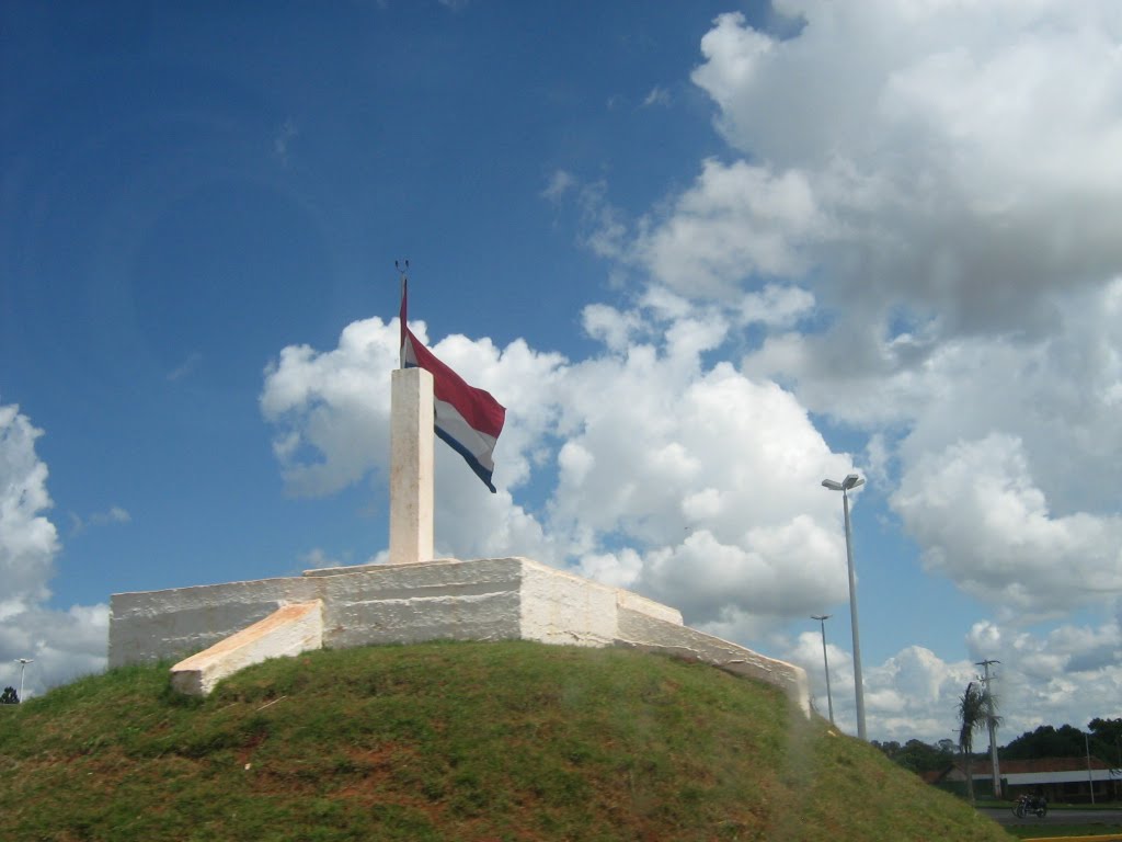 Hito Fronterizo y Bandera Paraguaya by El Manu CCP