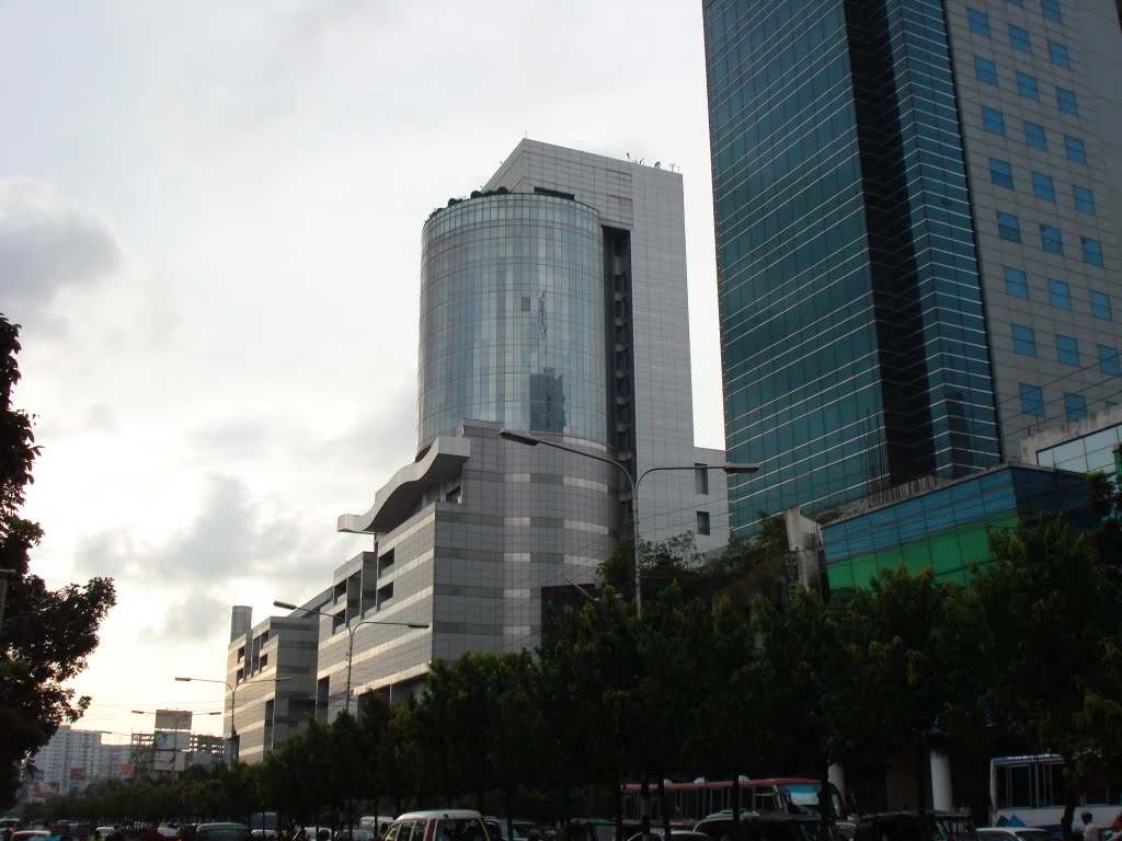 Bashundhara City Front View, Panthapath by aliashrafbabu