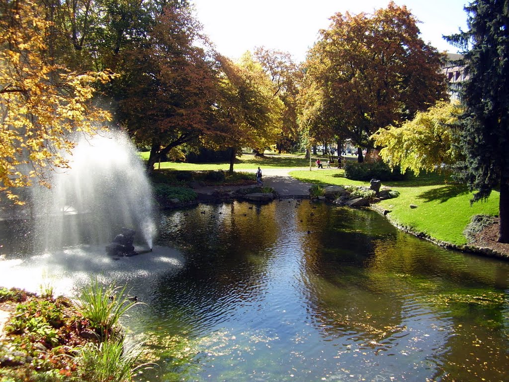 Park - Mariánské Lázně by Josef Drda