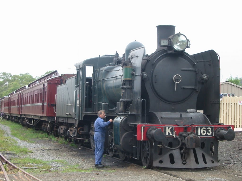 K163 at Moorooduc by Rob Lee