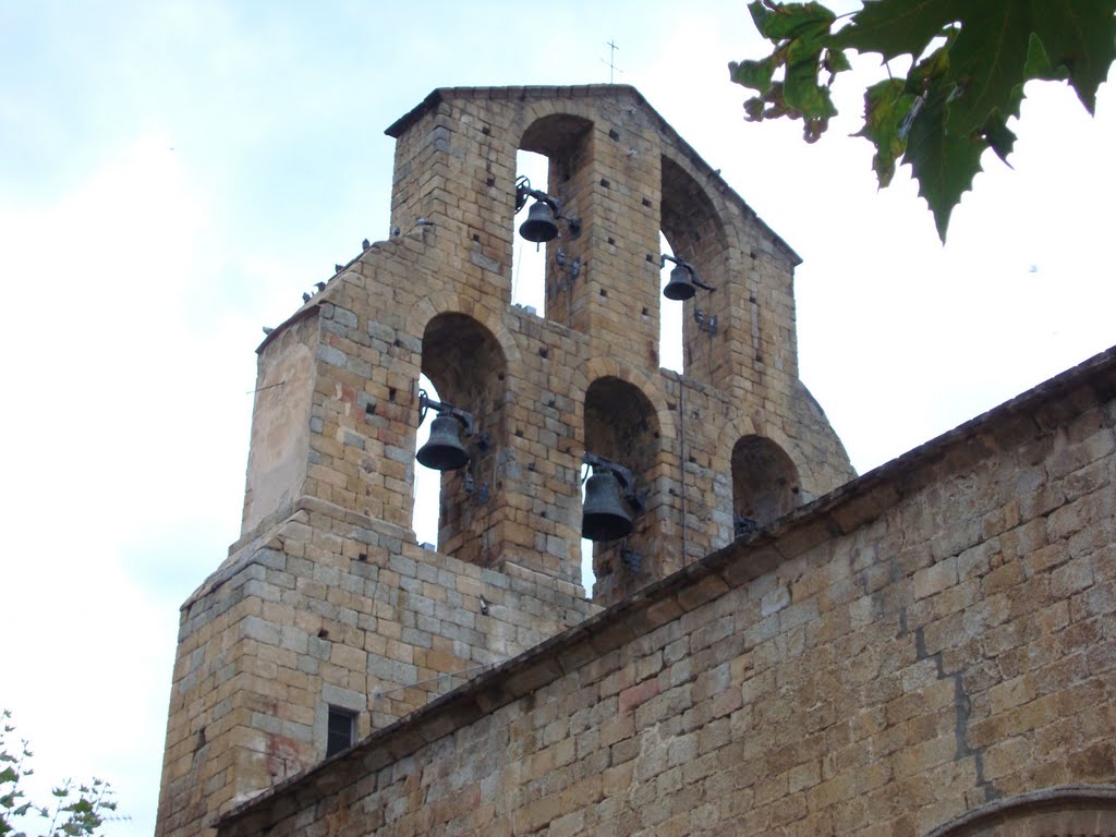 Campanar de l'esglèsia de Agullana by Nuwanda999