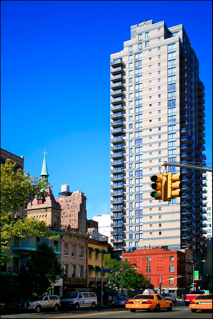 Looking Northwest on Third Avenue from 21st Street (with 290 Third Avenue) - NYC - August 2010 by LuciaM