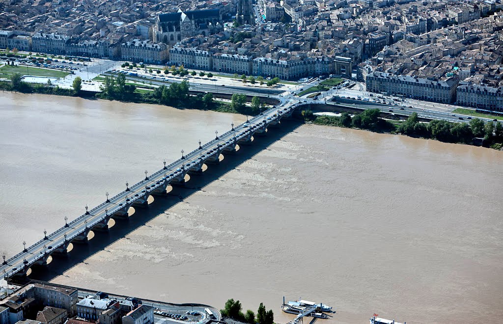 Bordeaux Porte de Gascogne by P.A.T PHOTOS AERIENN…