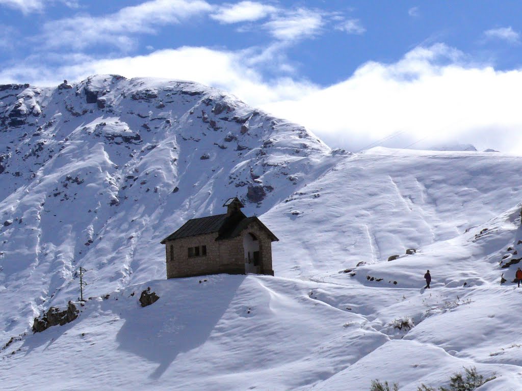 Capilla en el Stelvio by helicongus