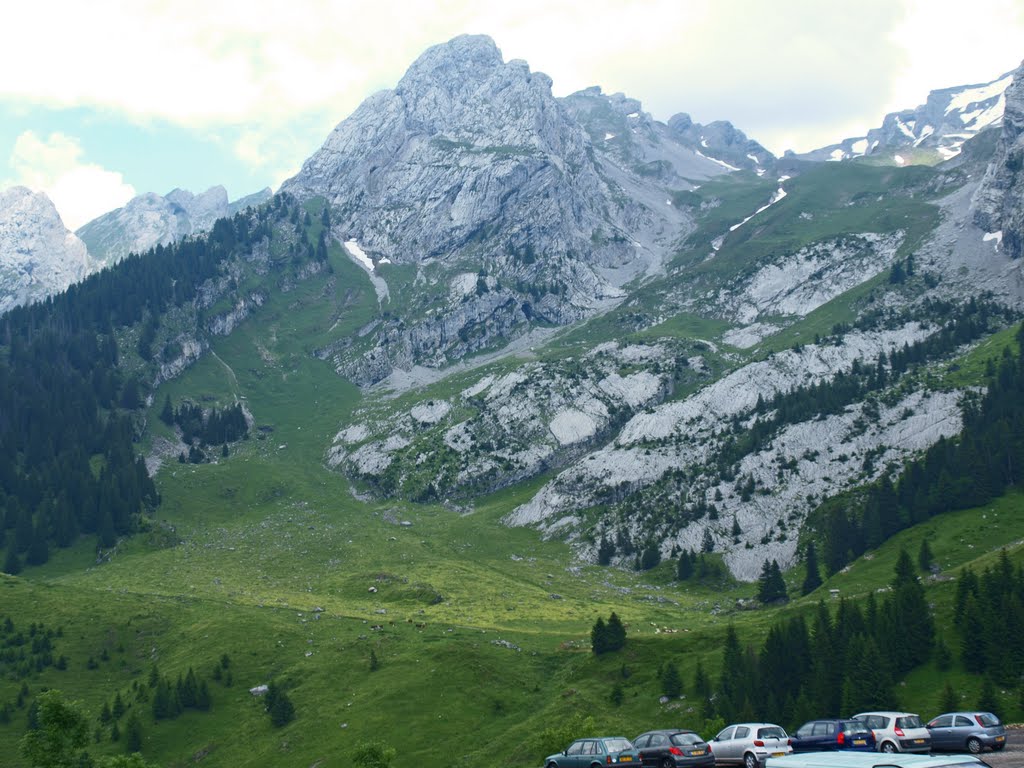 Chaîne des Aravis by Wim Constant